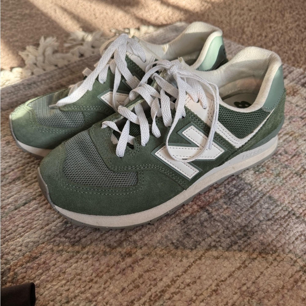New balance 574, Green, women’s size 5